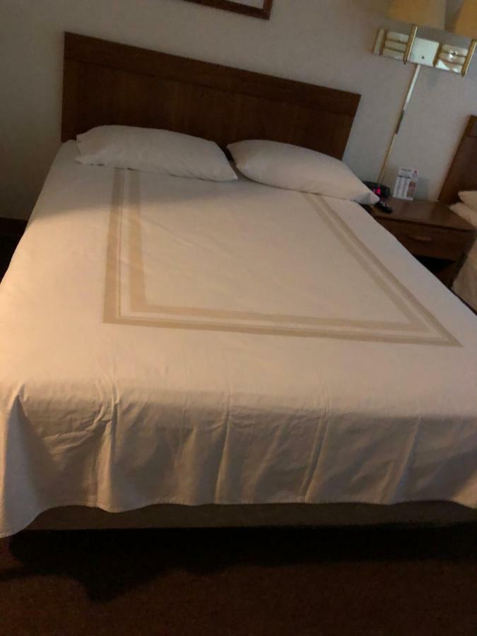 Coronado Motel & Rv Park Lindsborg Екстериор снимка