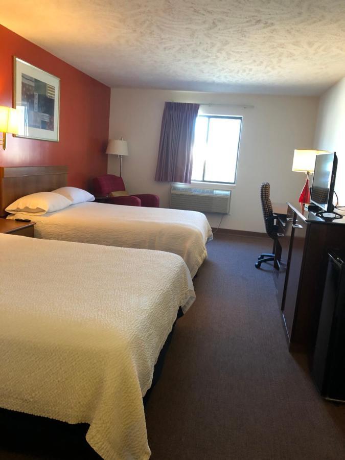Coronado Motel & Rv Park Lindsborg Екстериор снимка