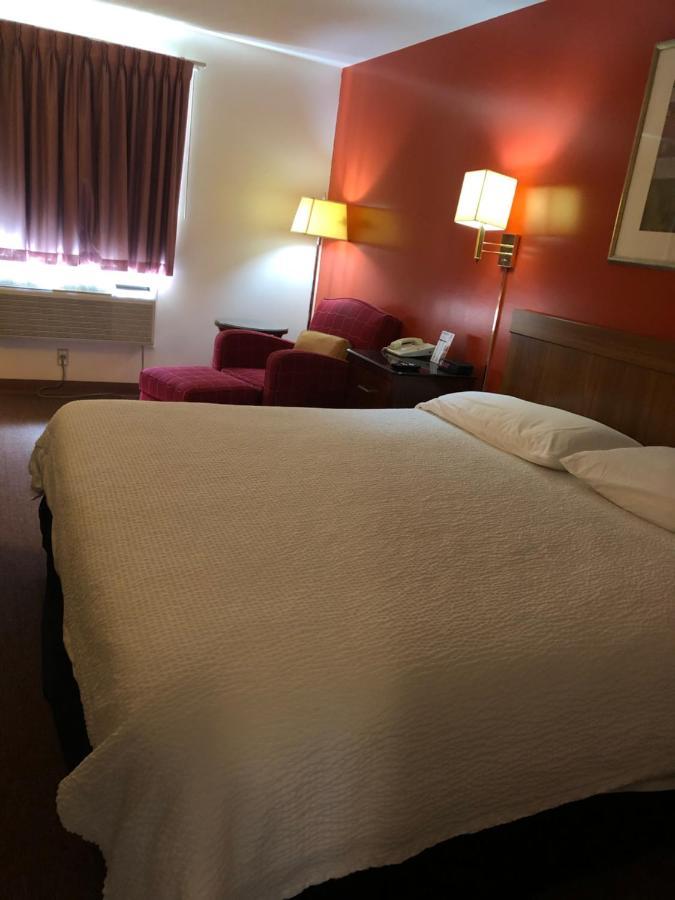 Coronado Motel & Rv Park Lindsborg Екстериор снимка
